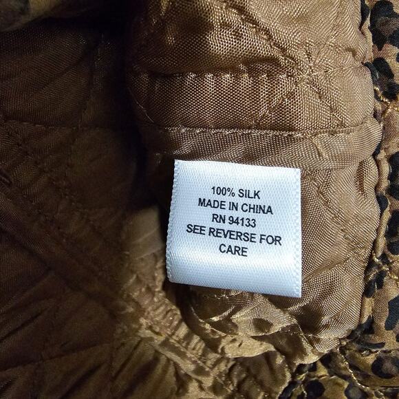 Debra Deroo Leopard Print 100% Silk Button-up Jacket Women's Size P NWOT Casual - Picture 8 of 9